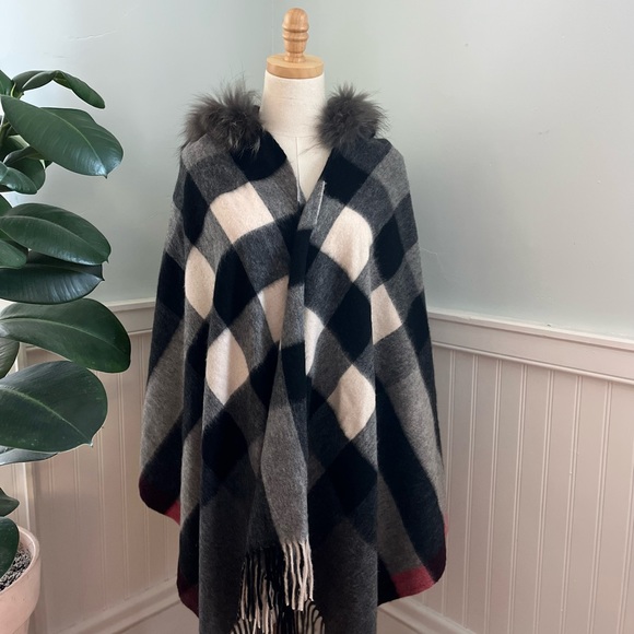 Charm Furs New York Wrap Cape One size - Picture 1 of 7